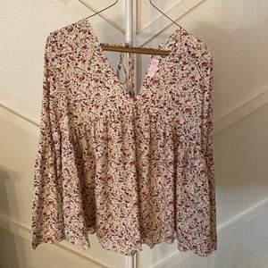 Flower blouse with bell sleeves